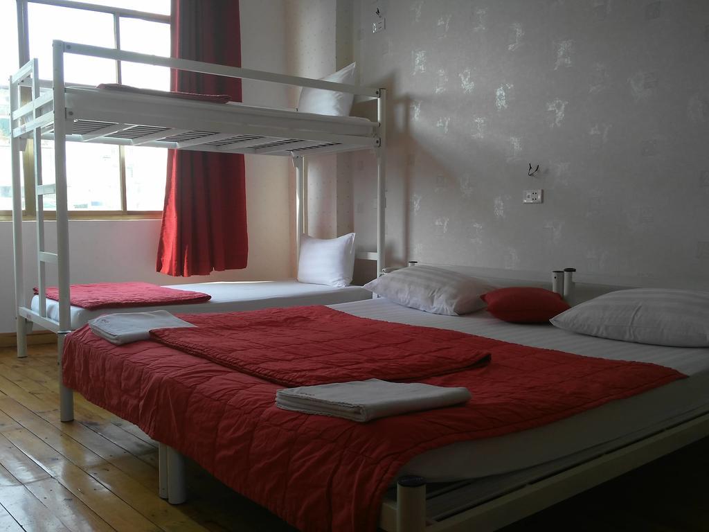 Koniko Backpackers Hostel Ho Şi Min Exterior foto